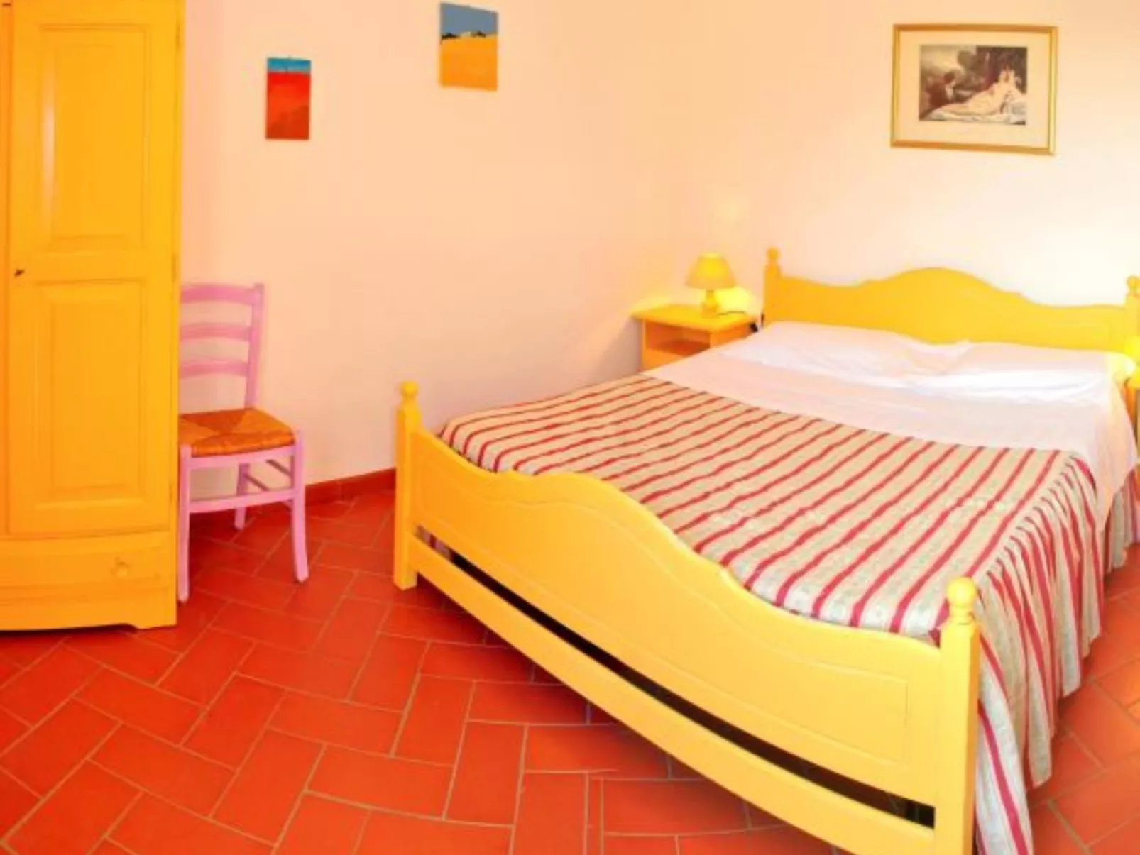 Drei-Zimmer-Wohnungen Borgo Collelungo, erster Stock-Drinnen