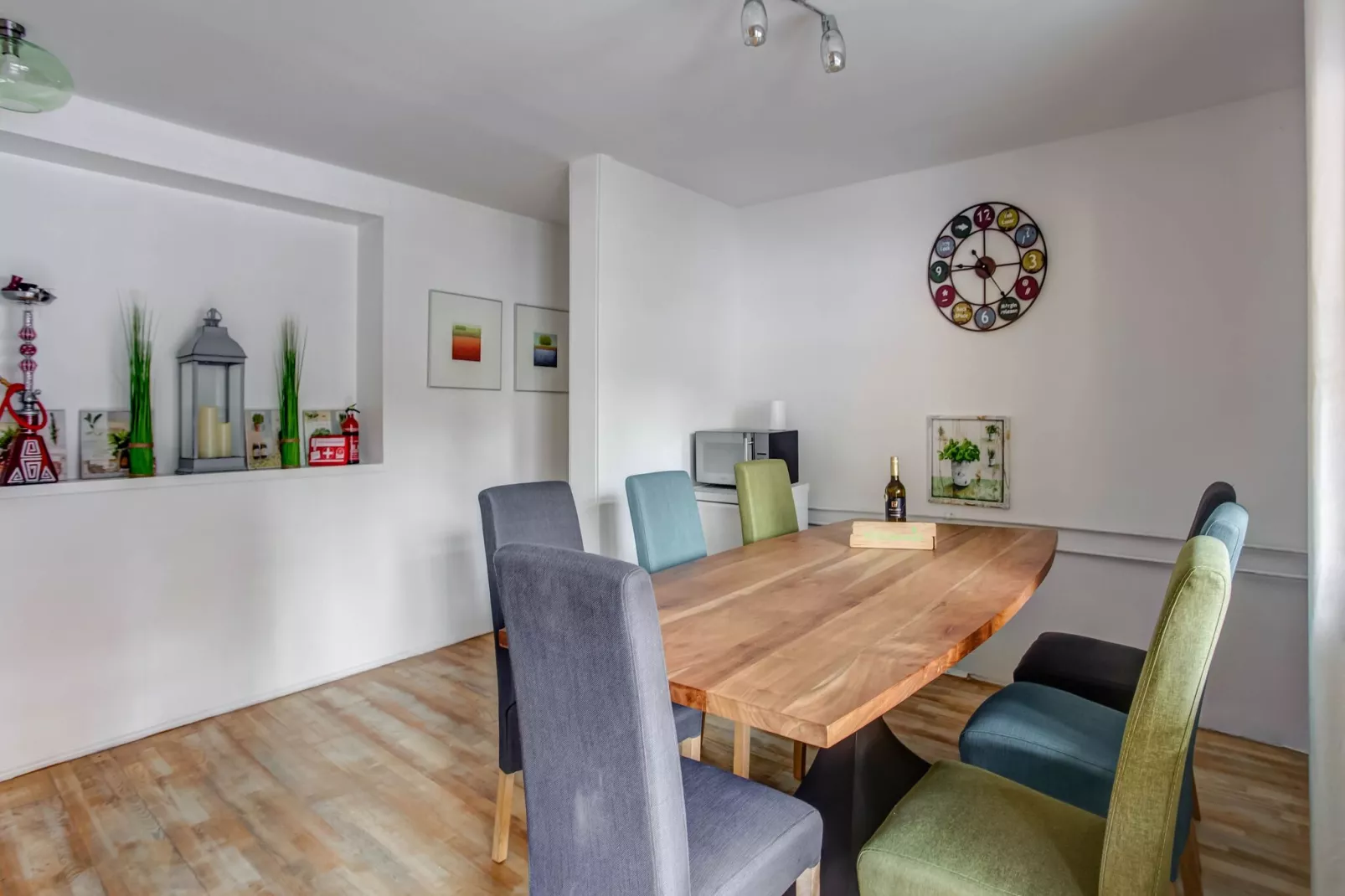 Haus Wasserfall XL-Dining room