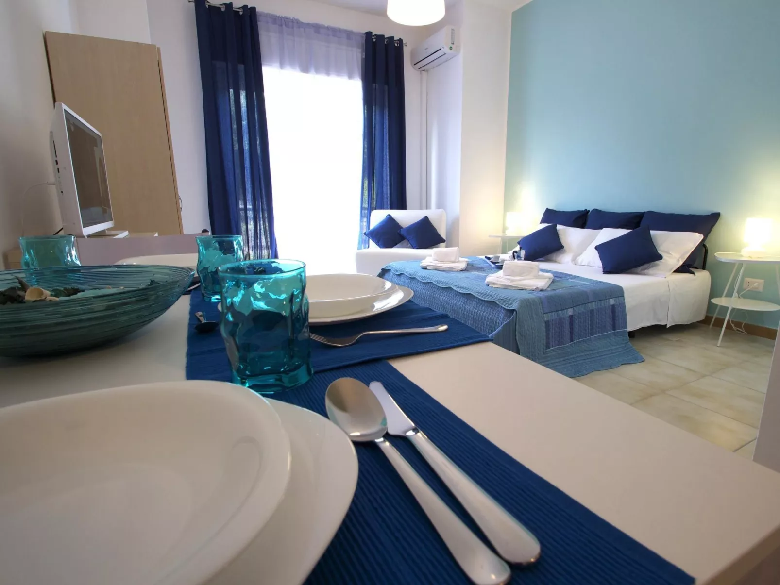 Taormina Studio 001-Inside