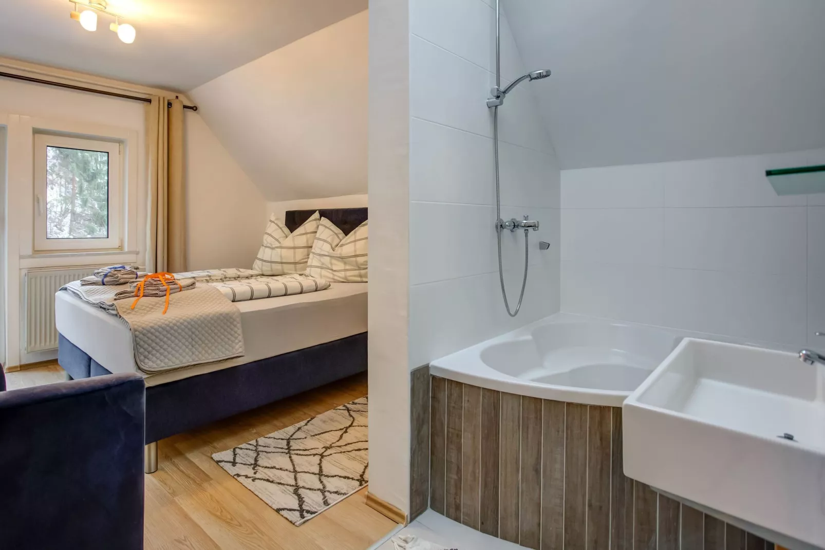 Haus Wasserfall XL-Bathroom