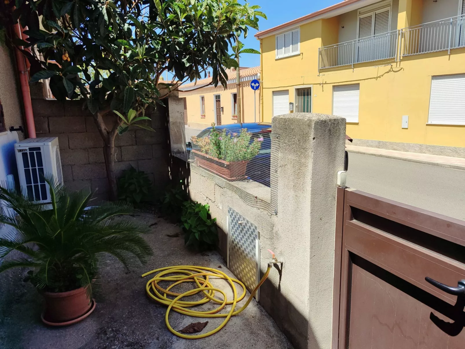 'Von Tziu Efisiu'-Image-tags.info