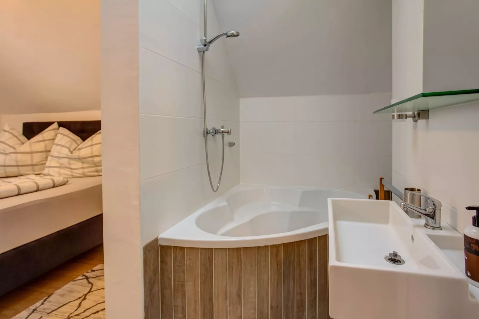 Haus Wasserfall XL-Bathroom