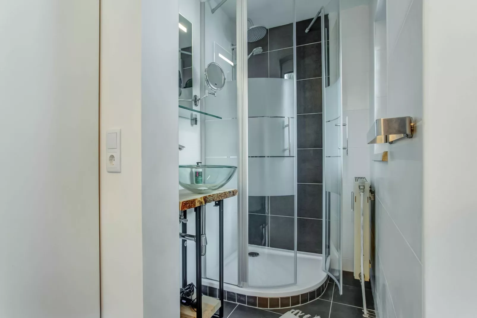 Haus Wasserfall XL-Bathroom