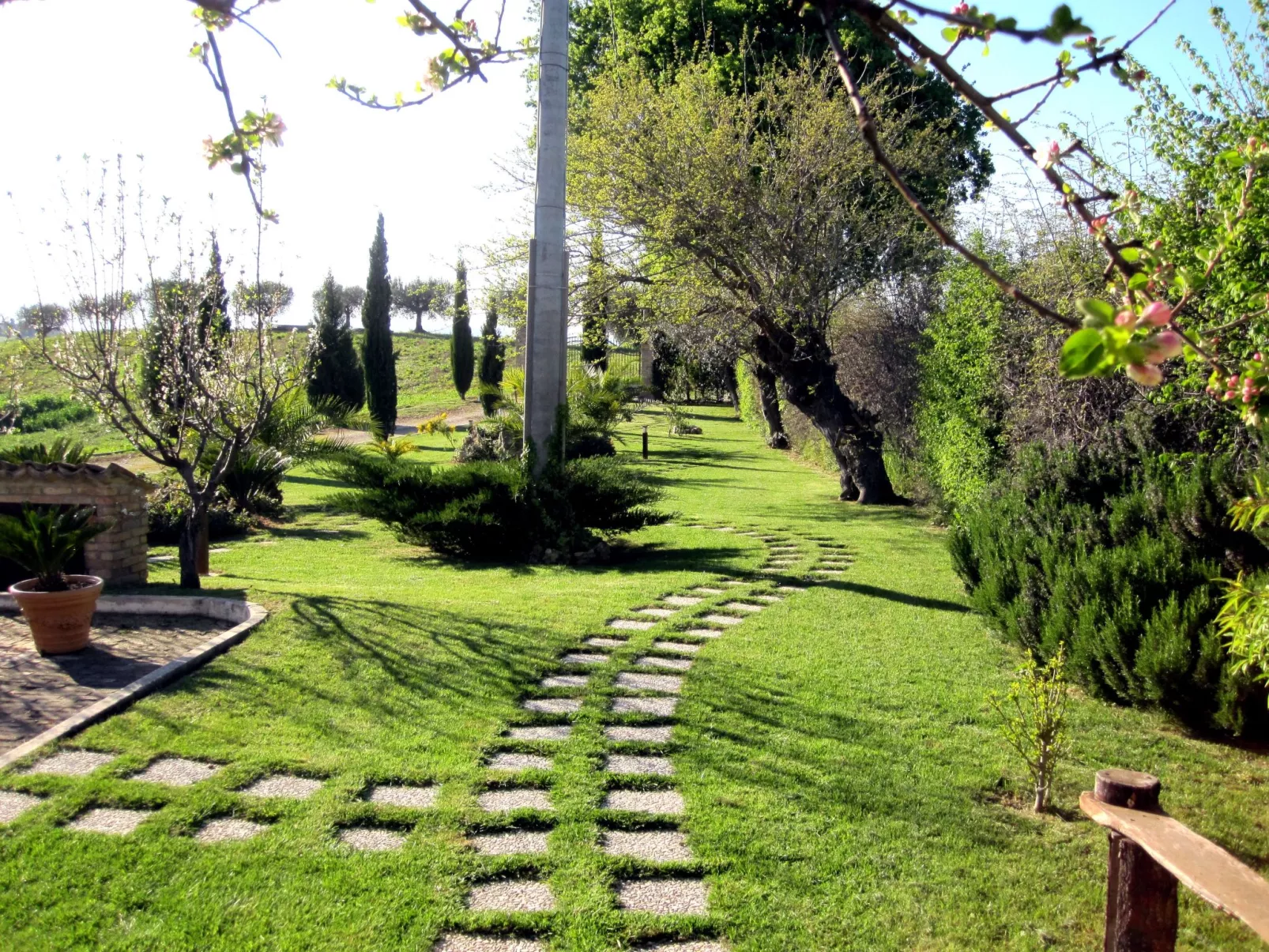 In Notaresco mit Grill und Garten-Inside