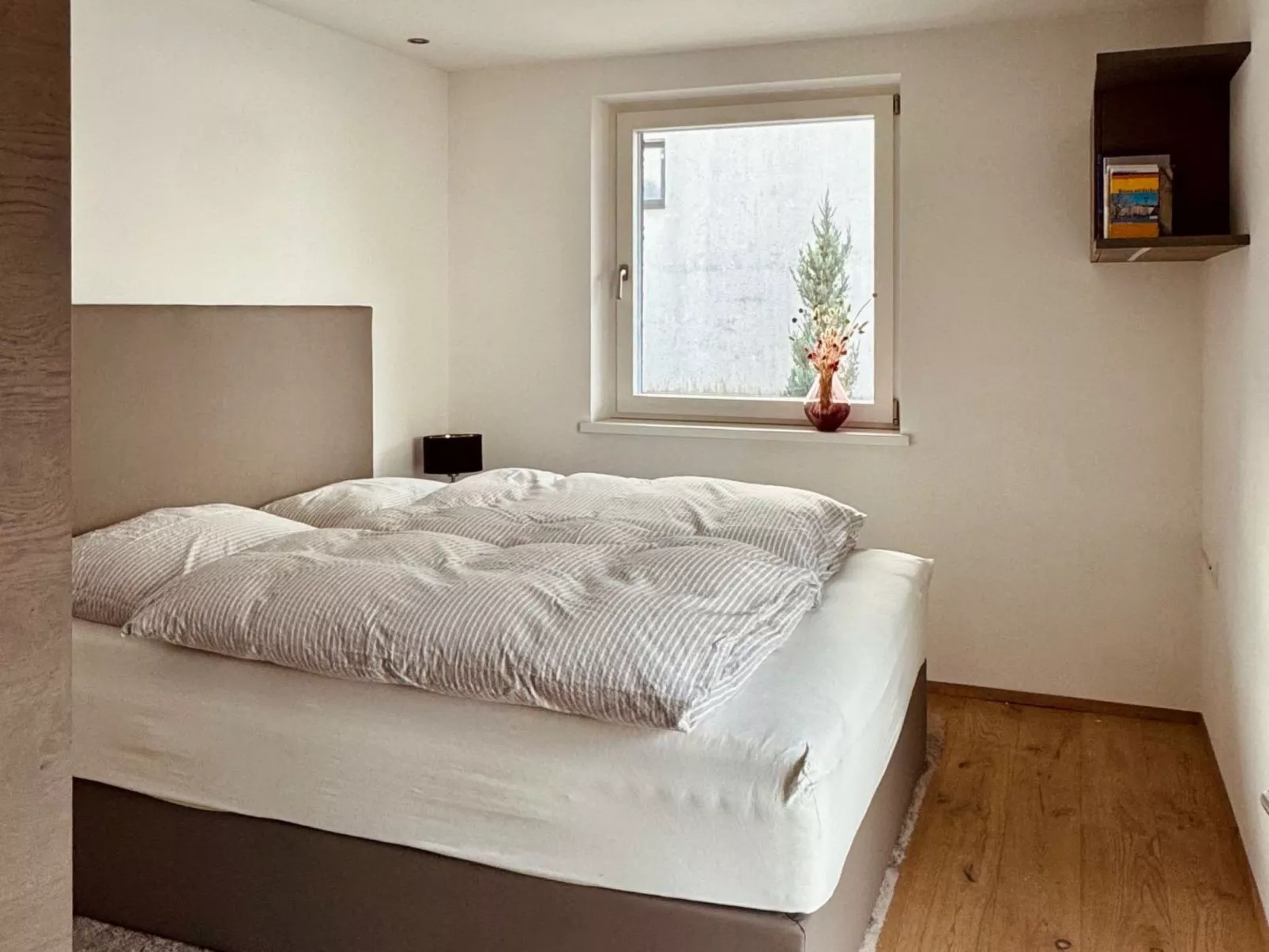 Apartment mit Balkon-Drinnen