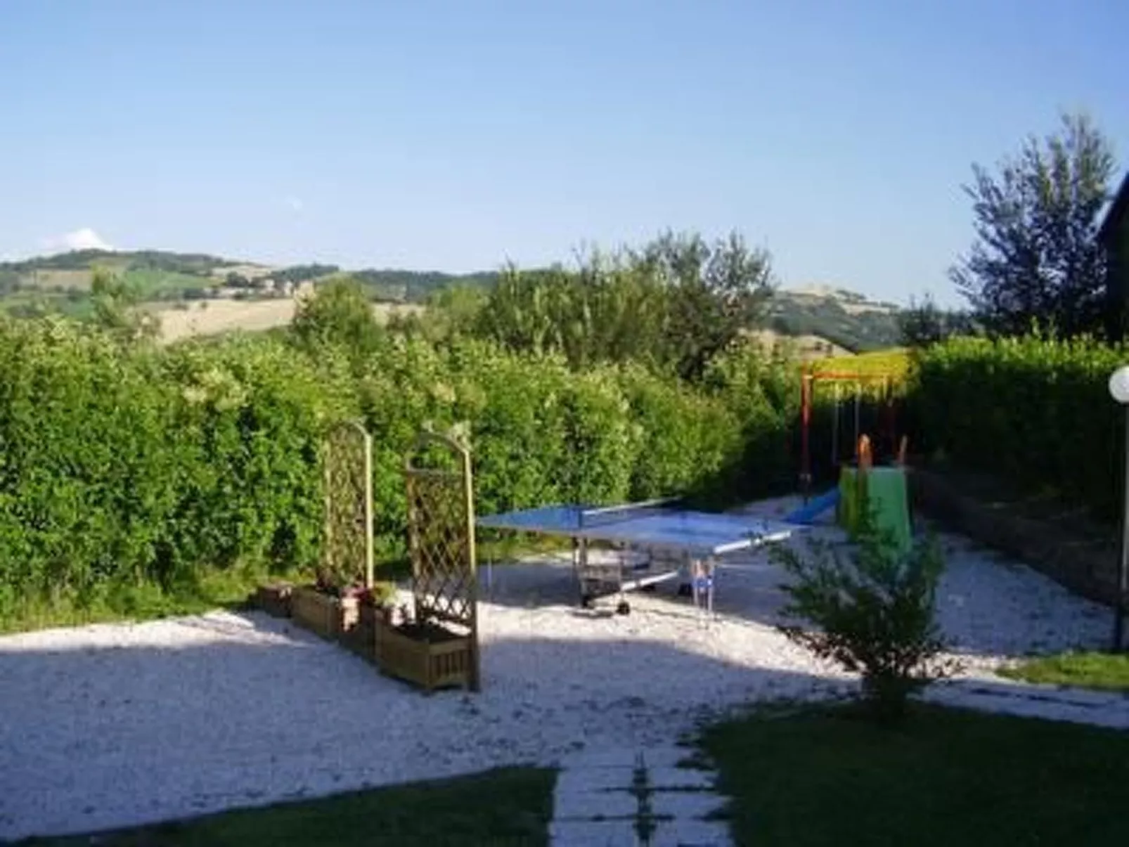 'Granatapfel' mit Schwimmbad-Dehors