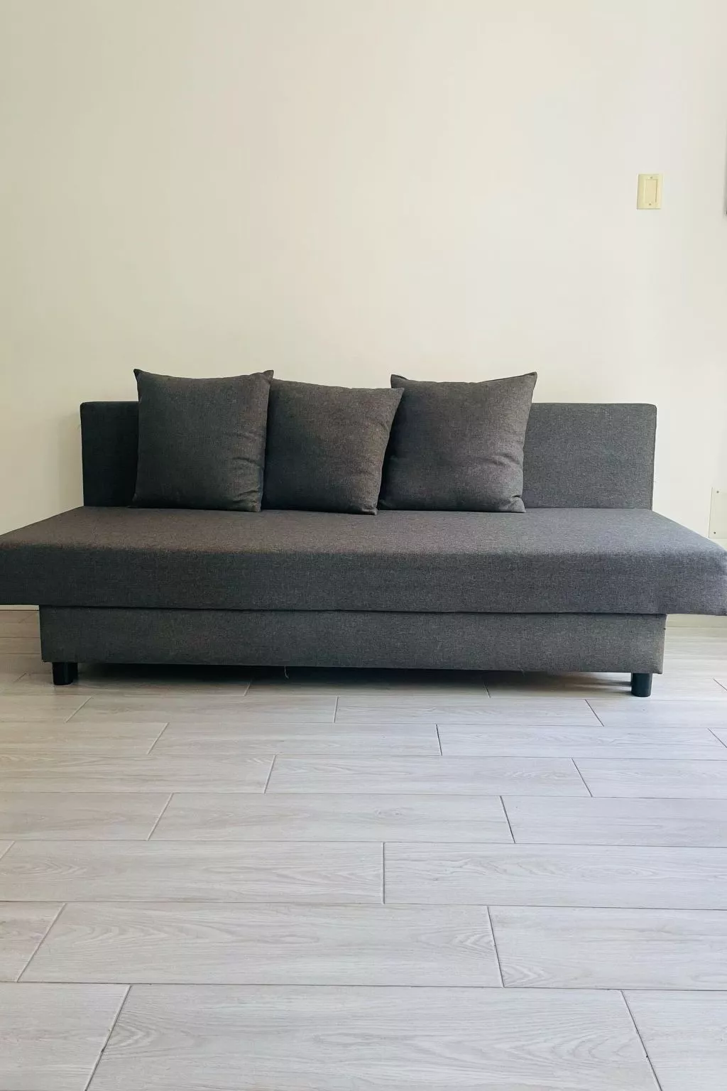 "Momy's Home Rom"-Drinnen