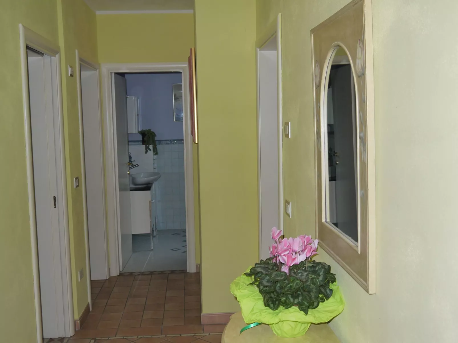 Wohnung mit Privatparkplatz-Dedans