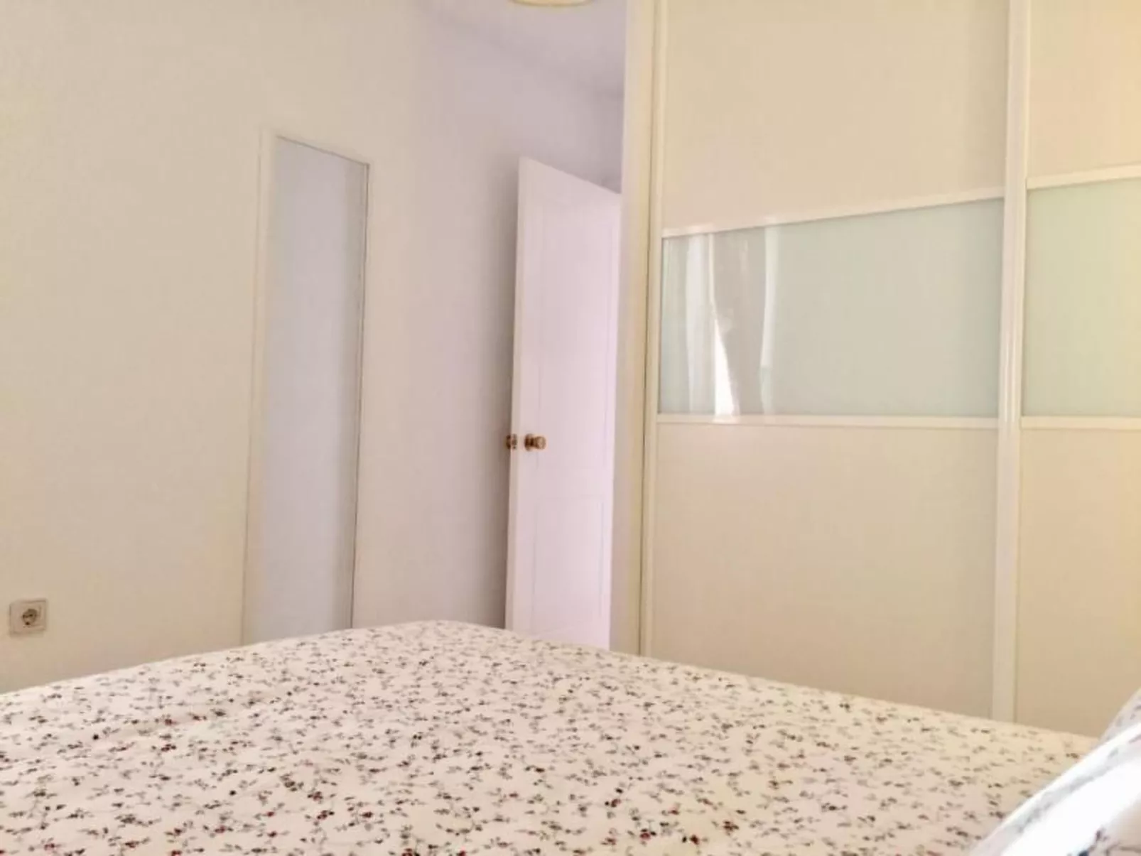 Schöne Wohnung mit Sonnenterrasse und Meerblick-Inside