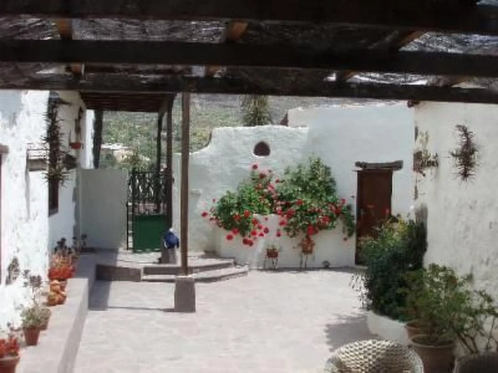 Schönes Ferienhaus mit 2 Wohnungen-Outside