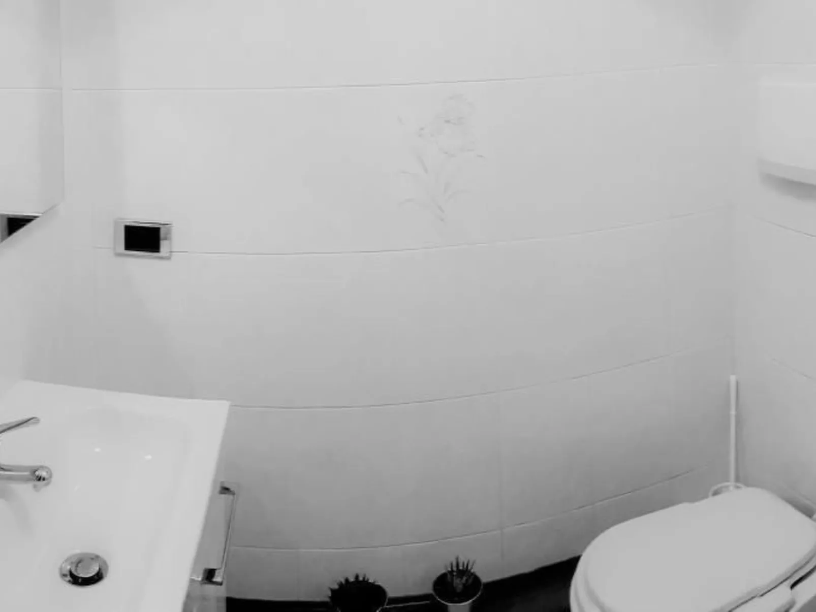 'Rhome Sweet Rhome-Inside