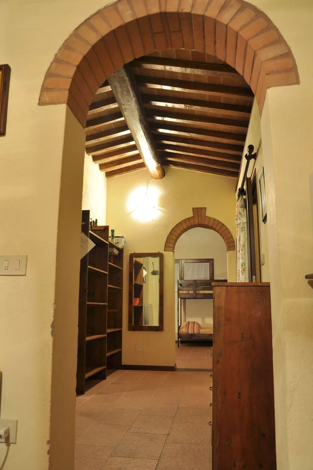 Pfirsichhaus mit Schwimmbad, Jacuzzi und privatem Garten-Drinnen