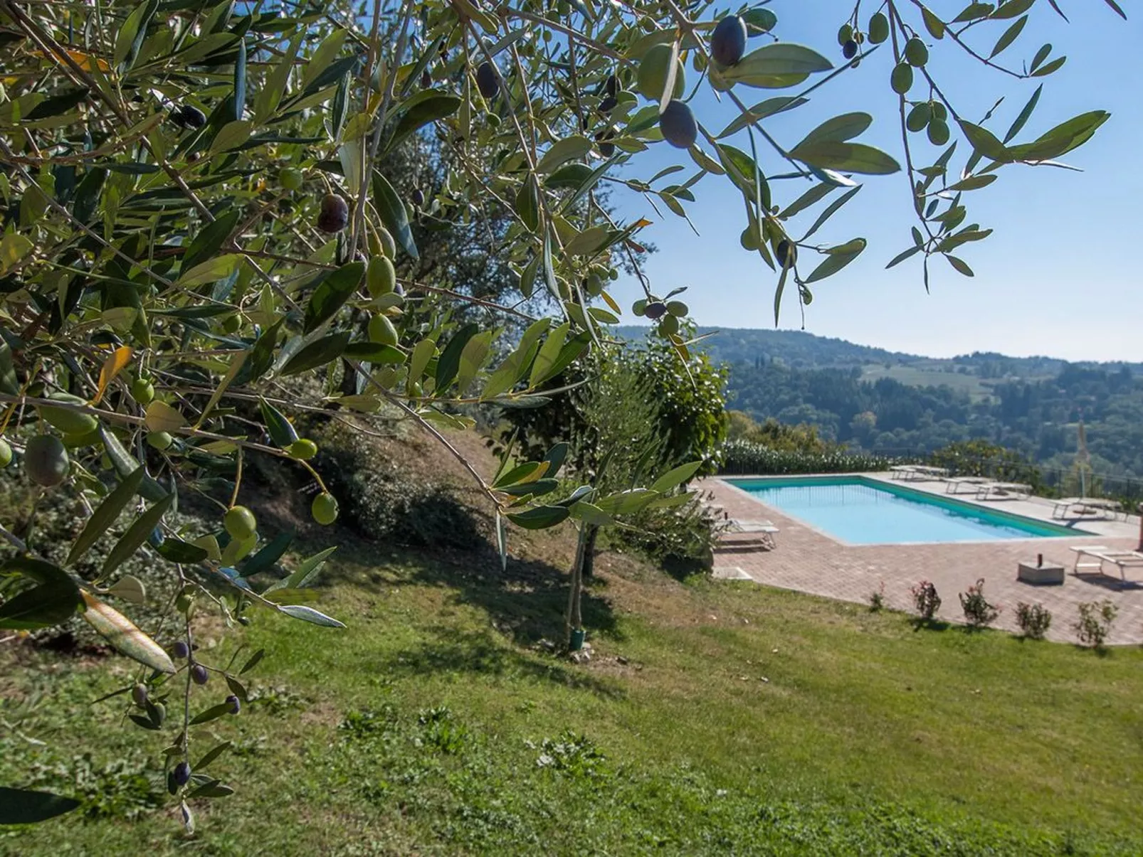 Geranei Haus mit Schwimmbad zwischen Florenz und Arezzo-Drinnen