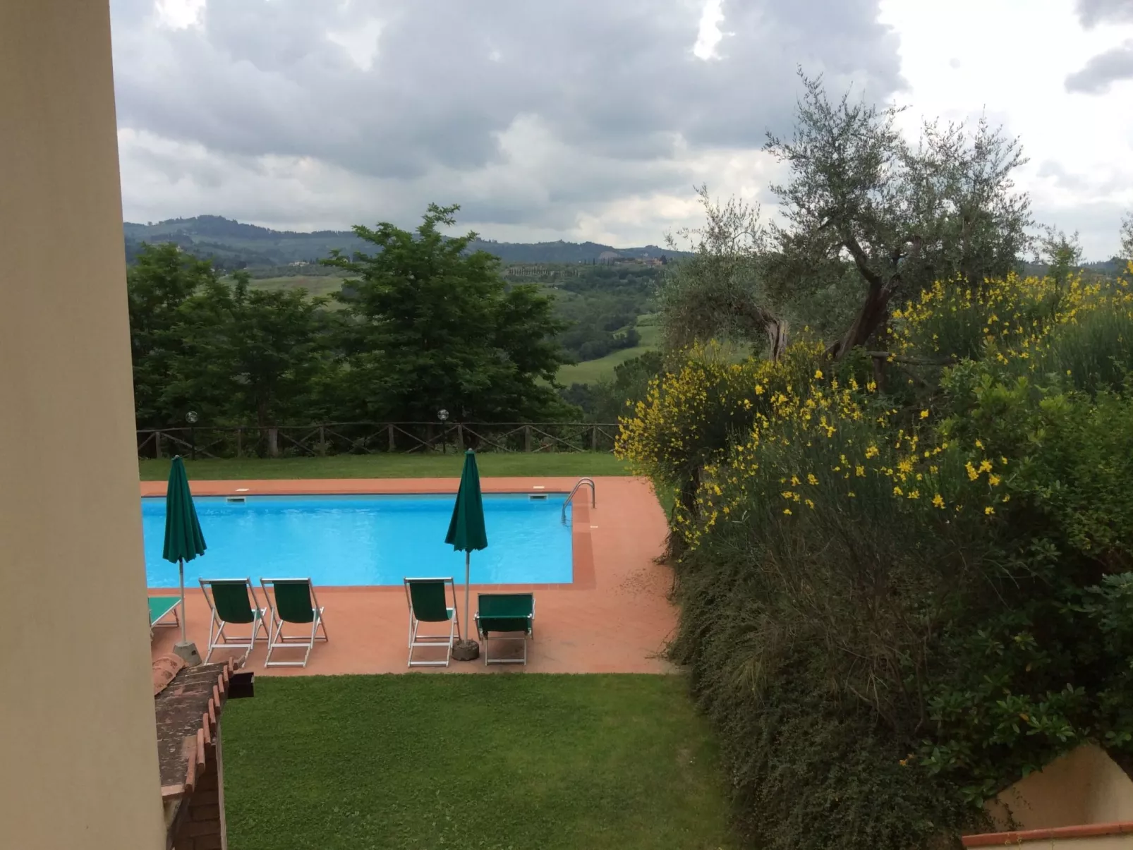 Anwesen "Ginestre" mit Terrasse-Dehors