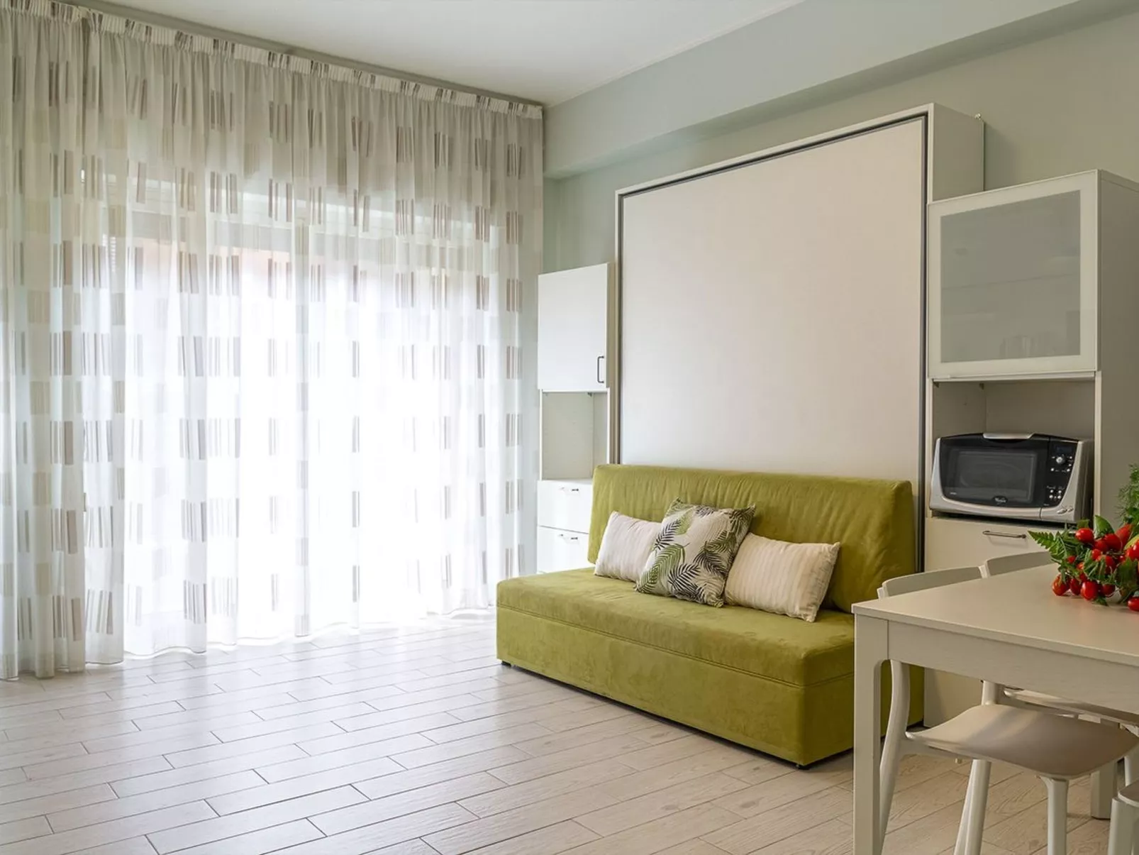 Carmel am Meer-Drinnen