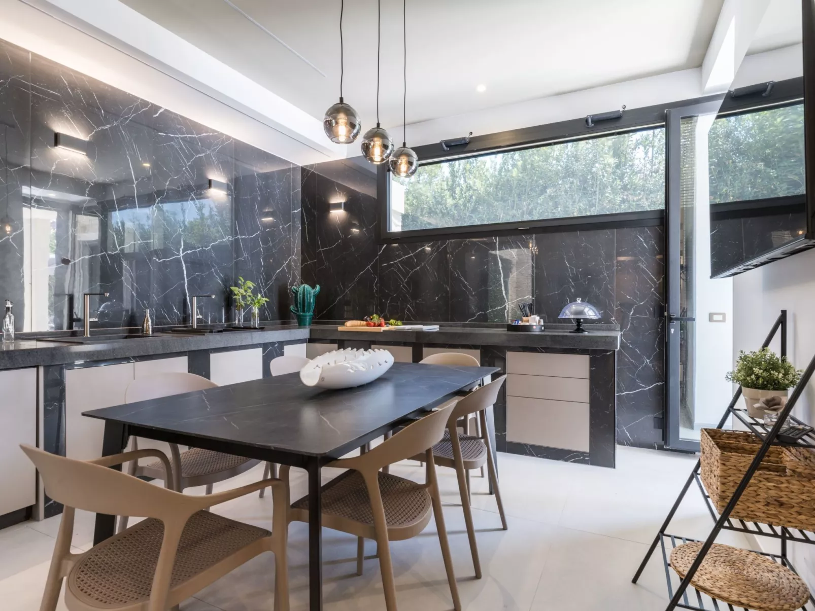 Nereide, Luxusvilla mit Pool am Meer-Drinnen