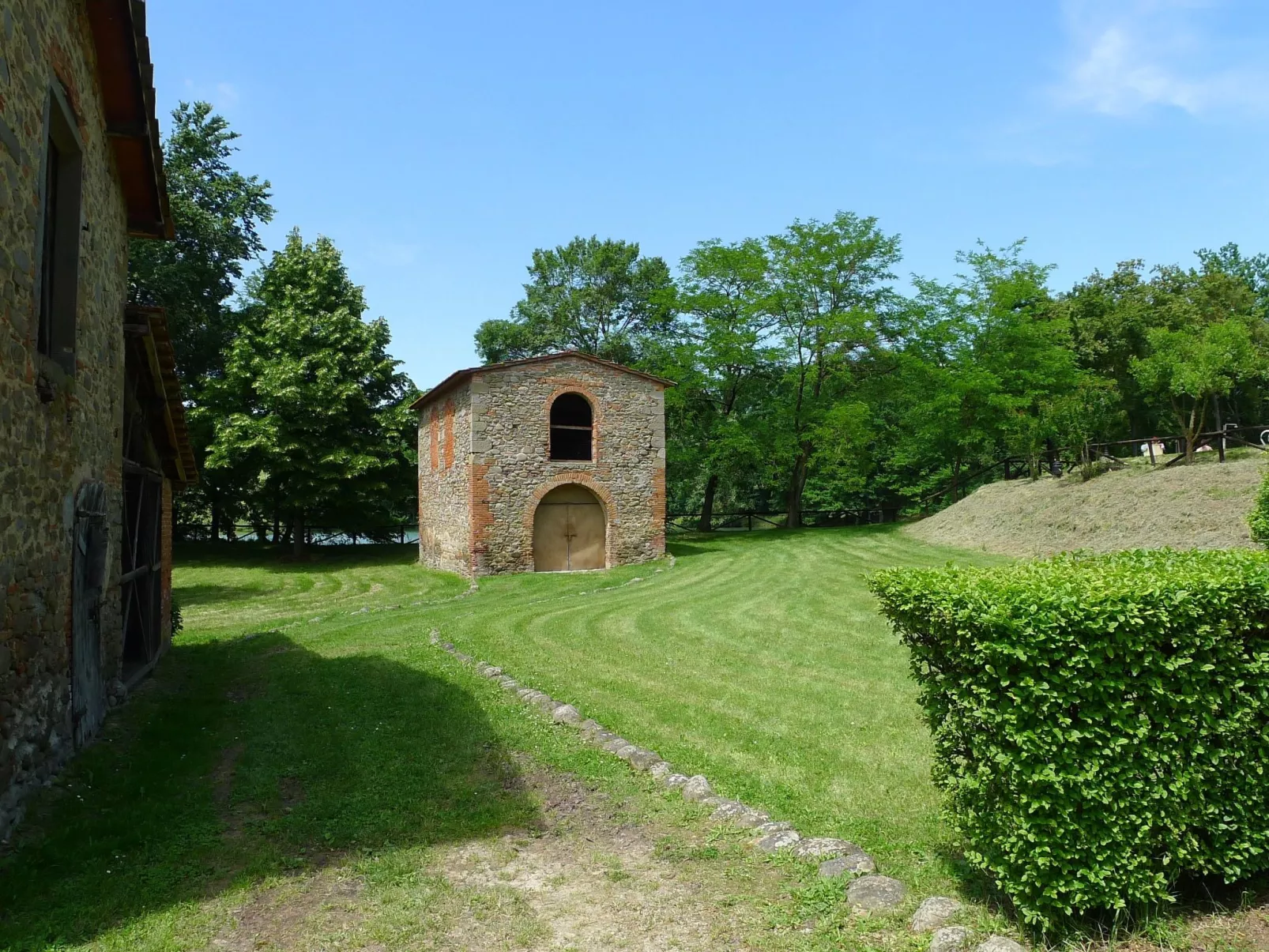 Schönes Apartment mit 2 Schlafzimmern und 2 Bädern-Outside