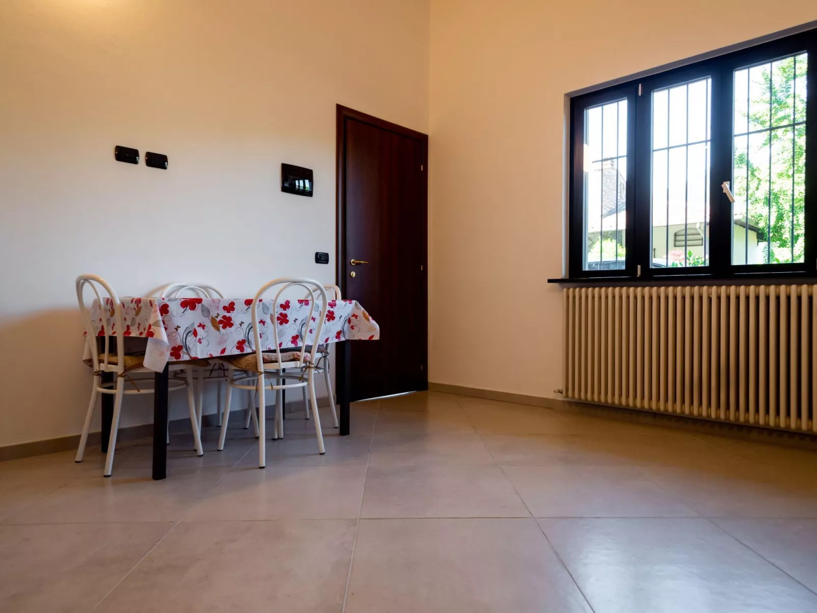 Ein-Zimmer-Wohnung Diamante-Dedans