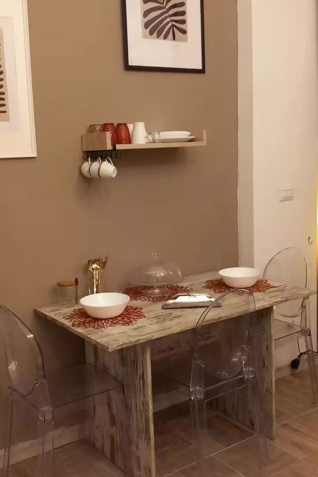 Massena Straße-Drinnen