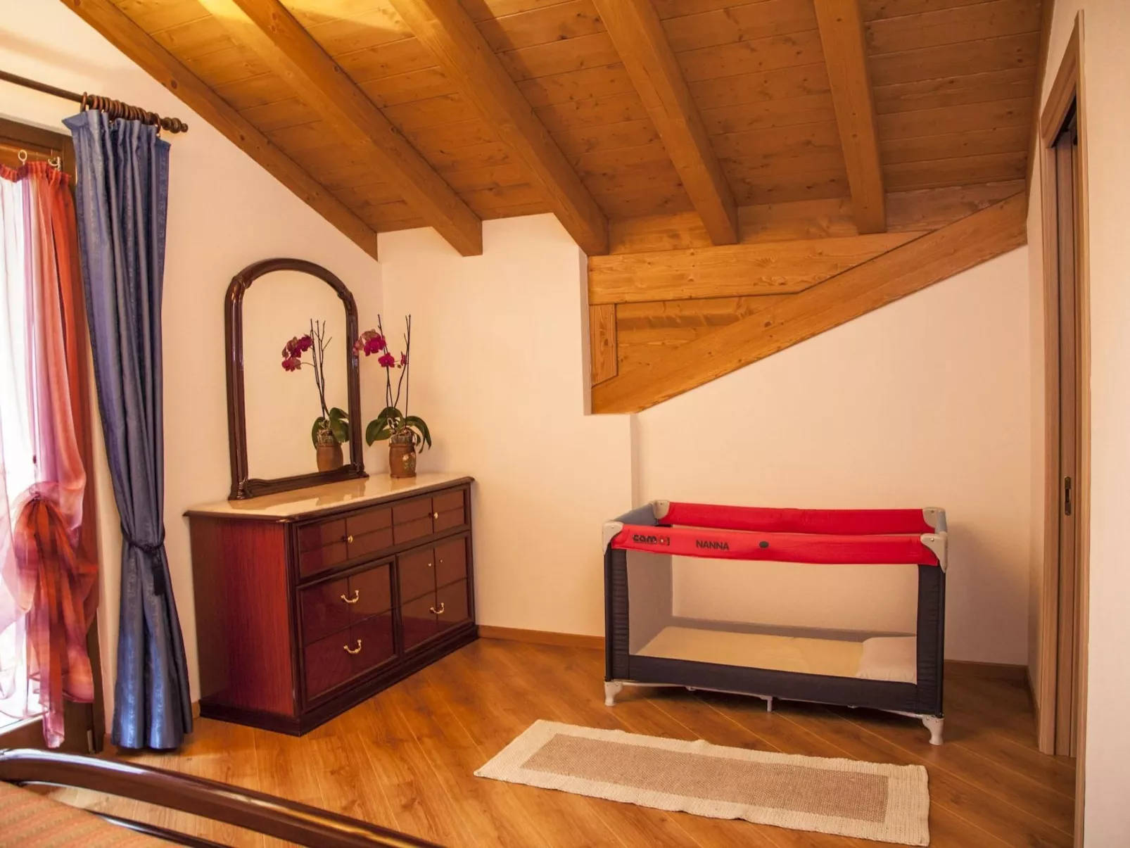 Wohnung "Spaziosa mansarda"-Drinnen