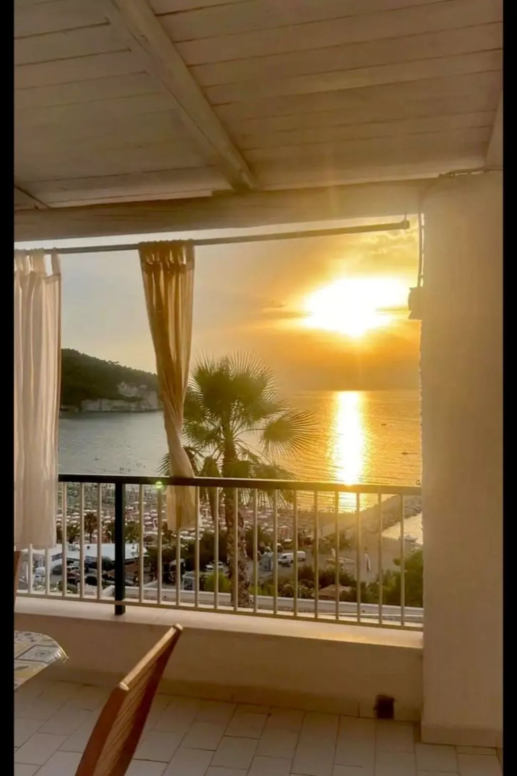 Zwei-Zimmer-Wohnung mit Meerblick-Inside