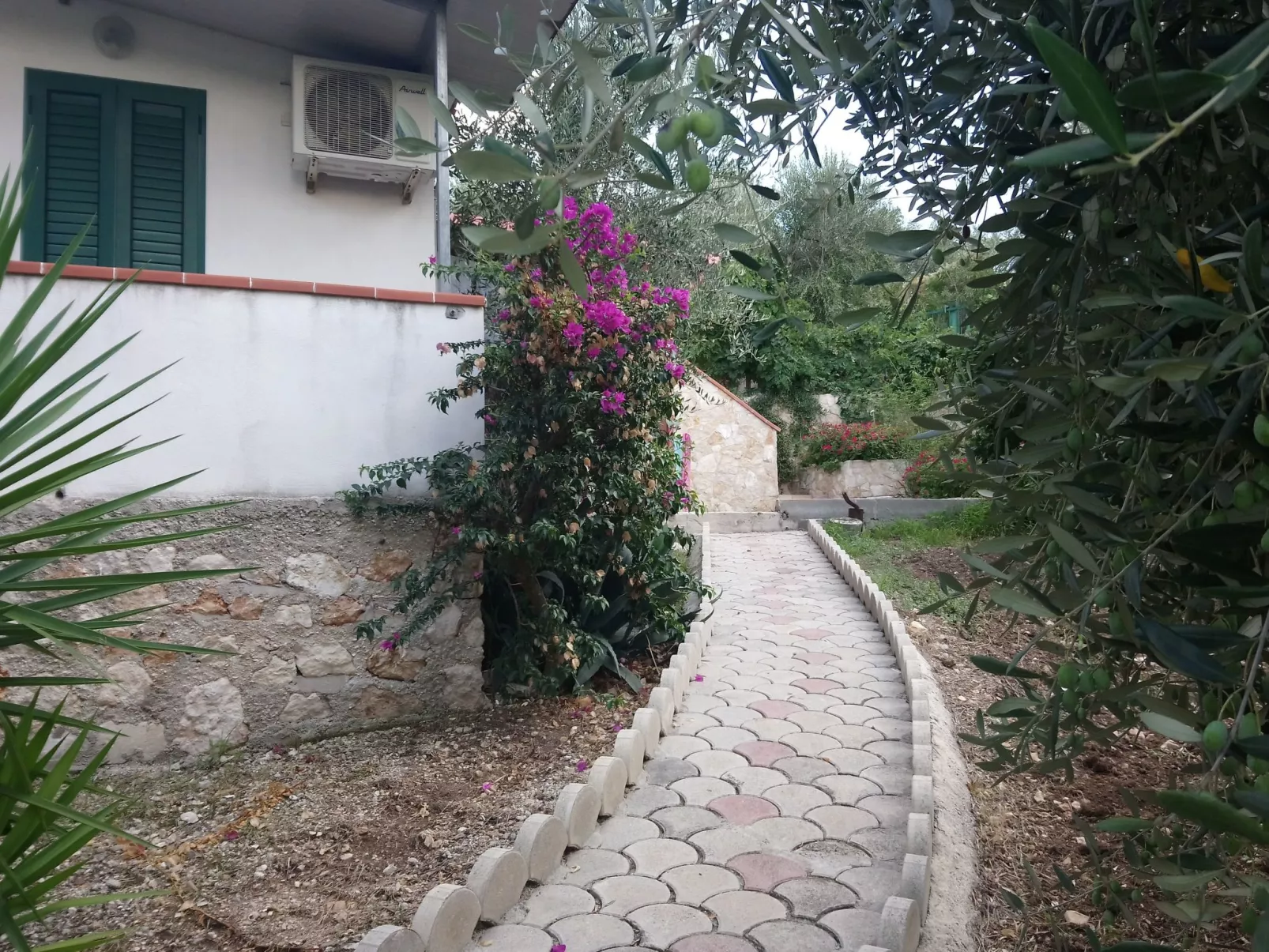 Freistehendes Zwei-Zimmer-Haus-Image-tags.info