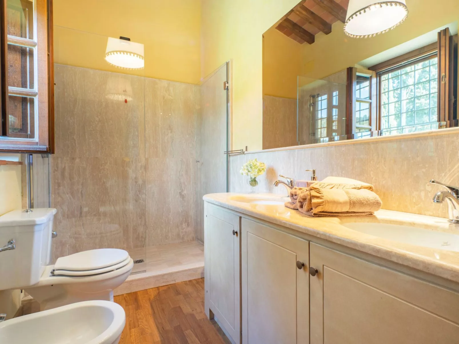 Für 10 Personen in Montecatini Tere, Toskana (Provinz Pistoia)-Drinnen