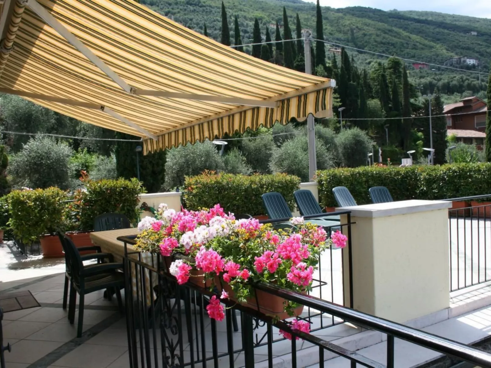 Wohnung 'Casa Cedraia' mit Wasserblick-Dedans