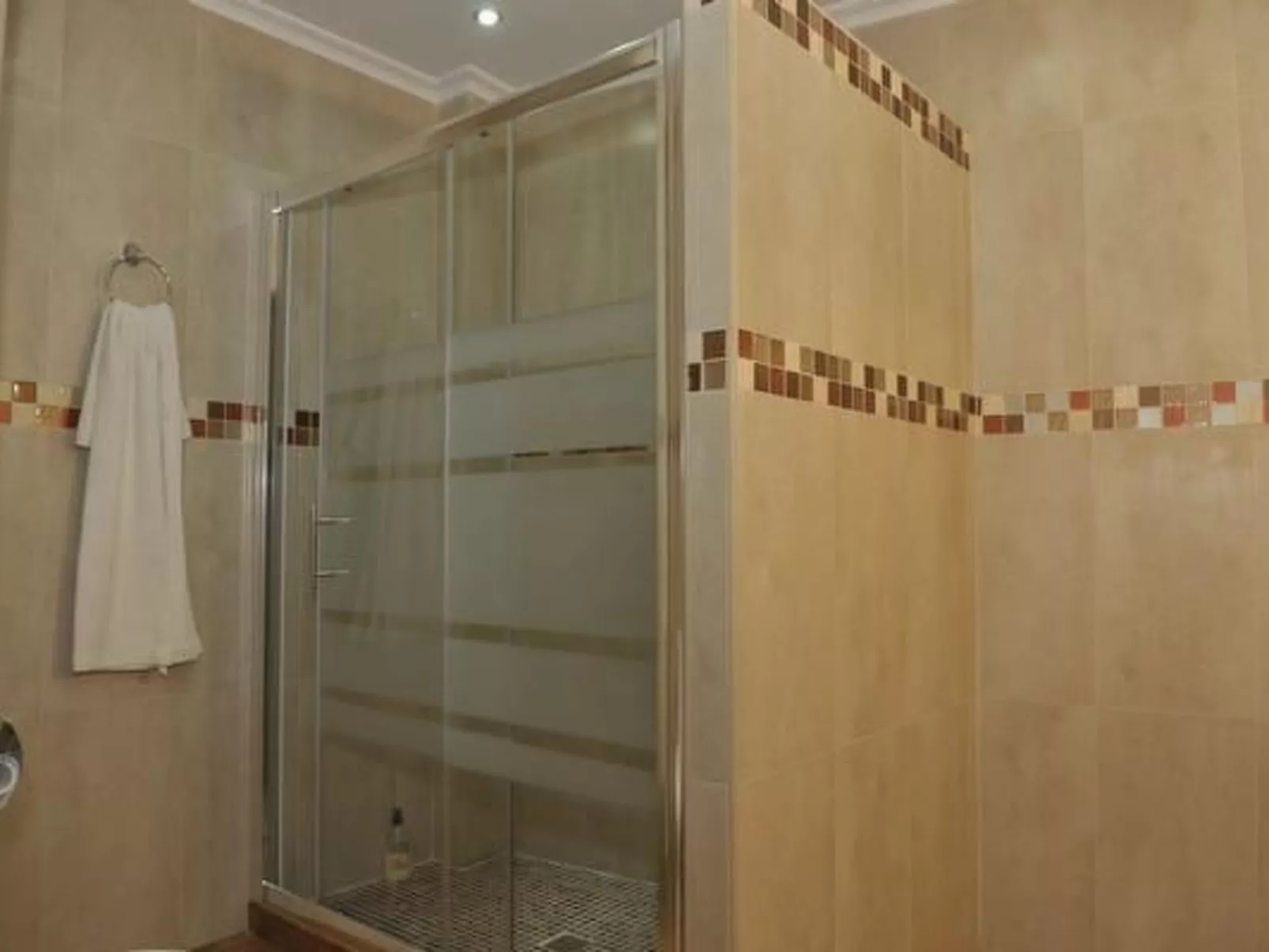 "Yovalu1" mit Balkon-Dedans