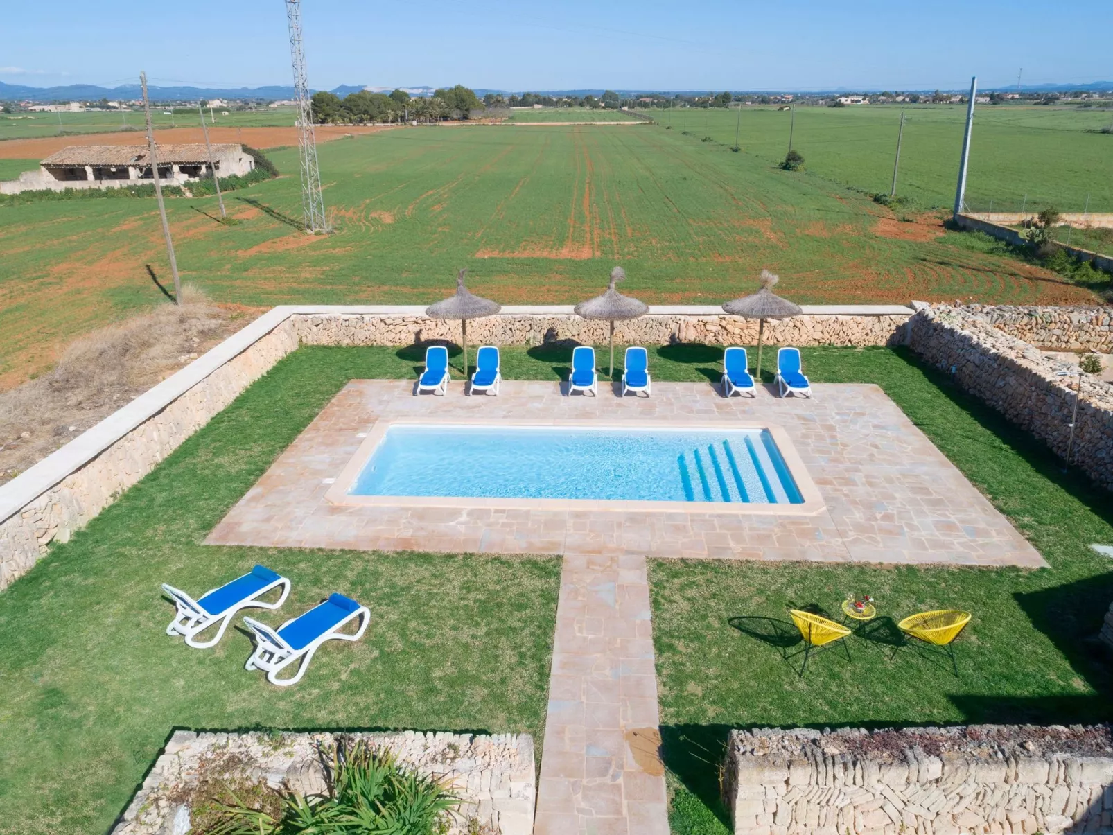 S'Hort de Marina mit Pool-Inside