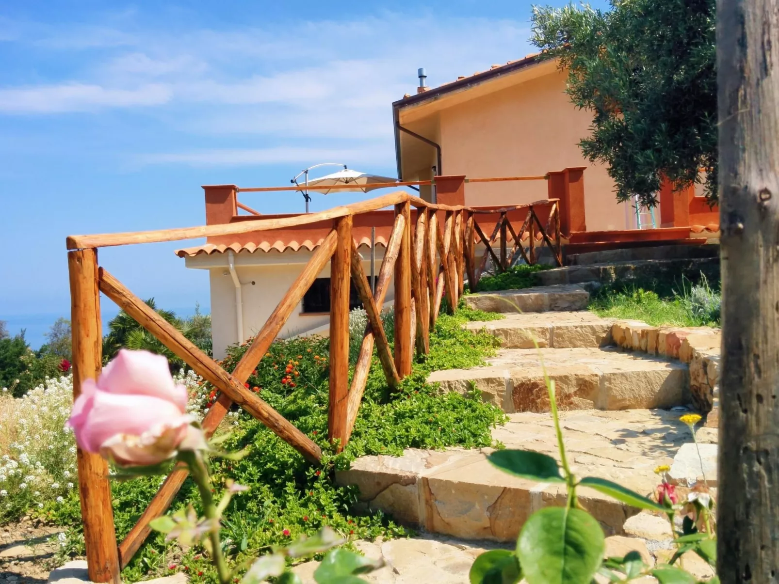 Terramare' Wohnung mit Wasserblick-Dehors