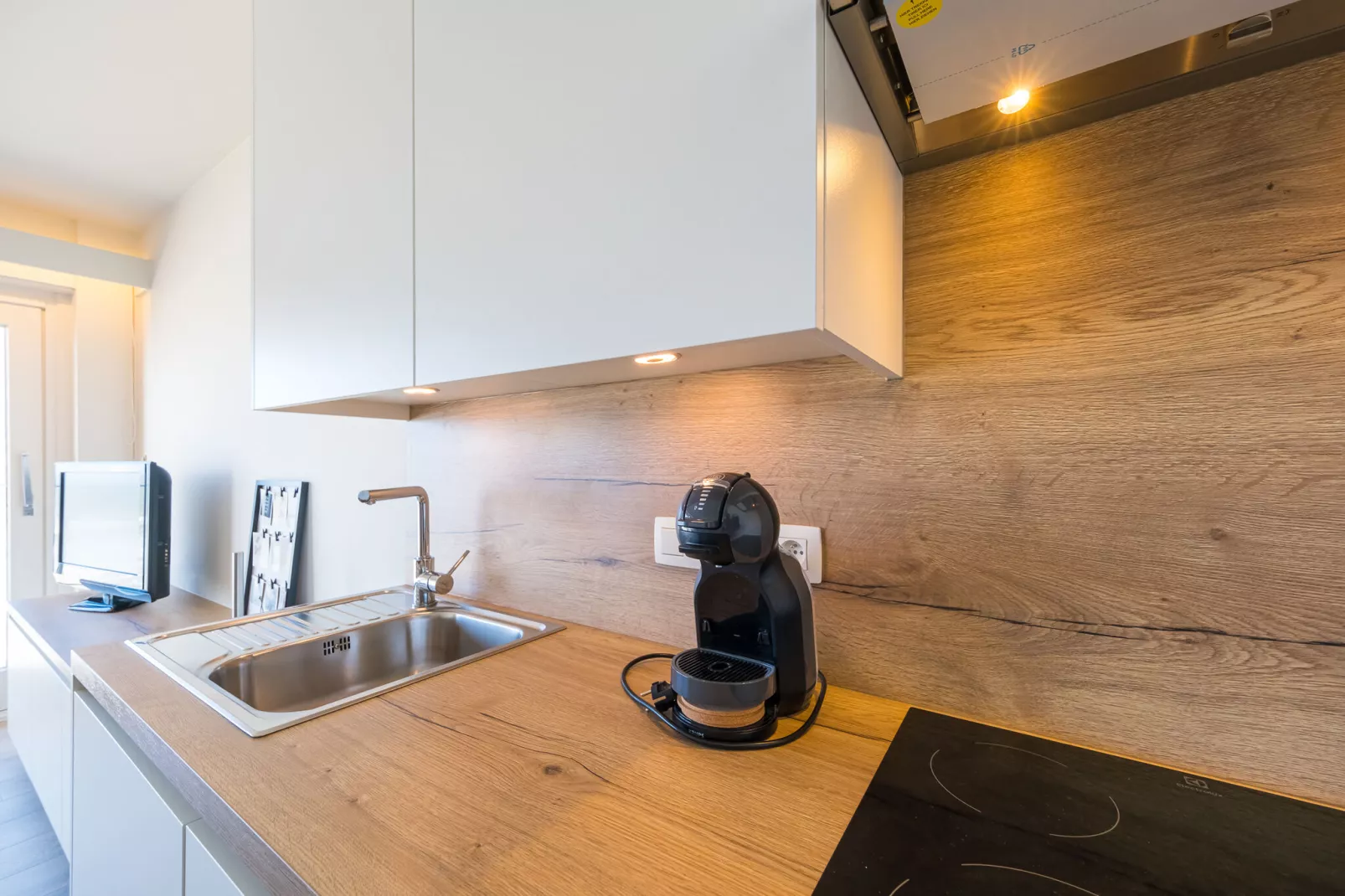 Emperador 0401-Kitchen