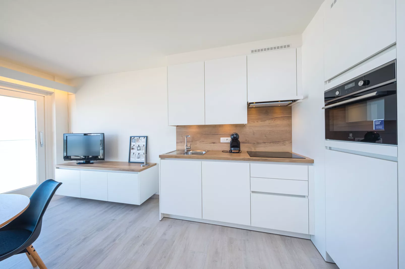 Emperador 0401-Kitchen