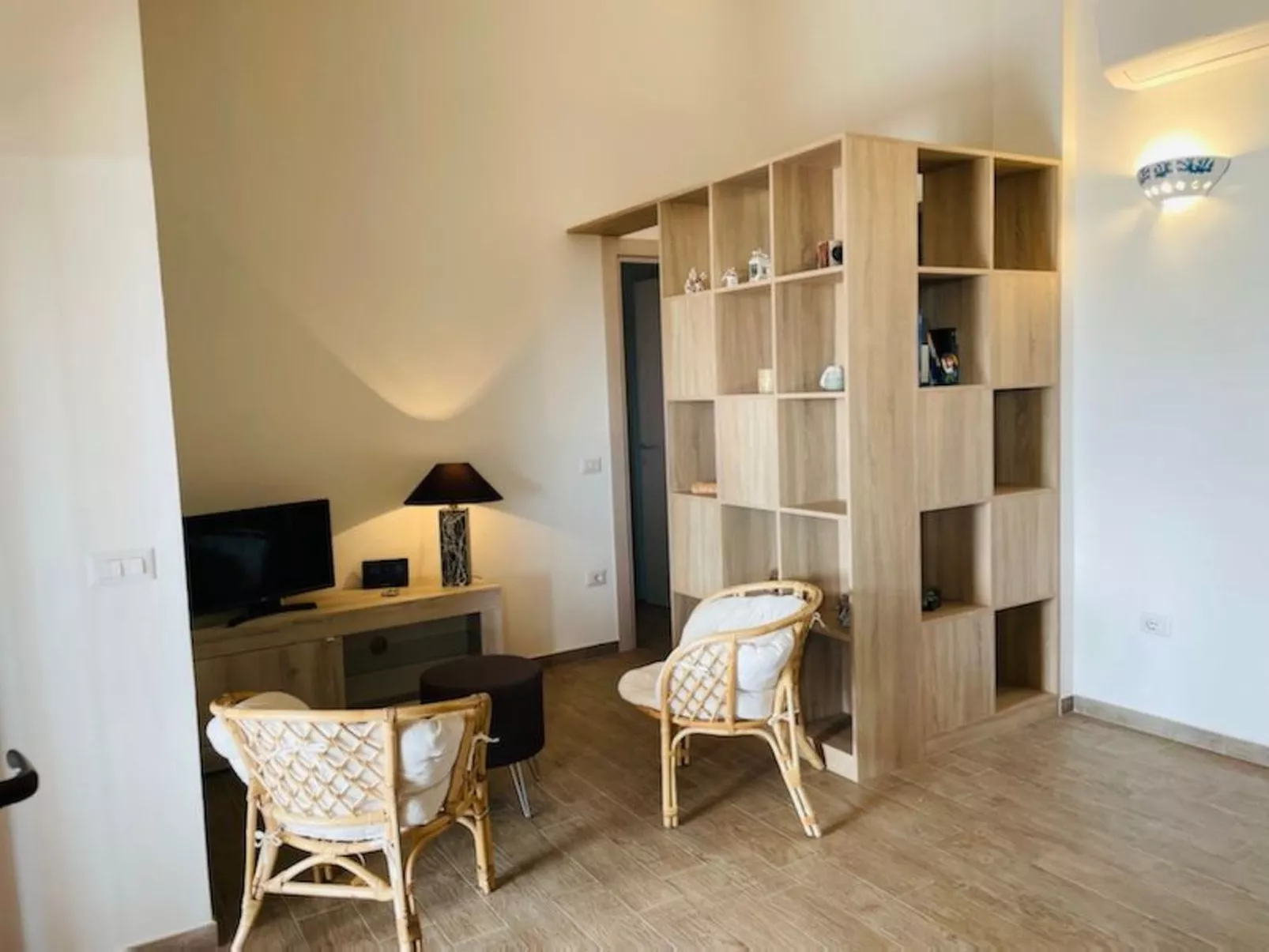 'Villa Ancora' in Strandnähe-Inside