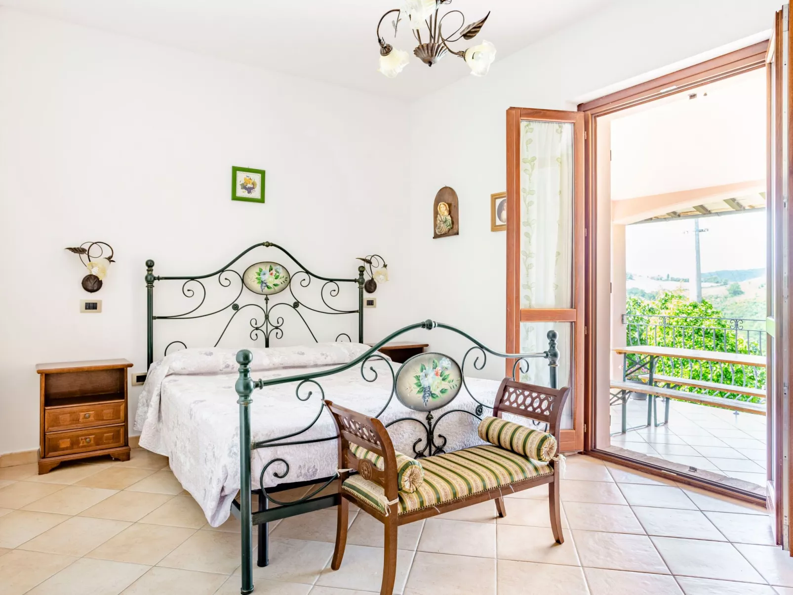 La Panoramica-Drinnen