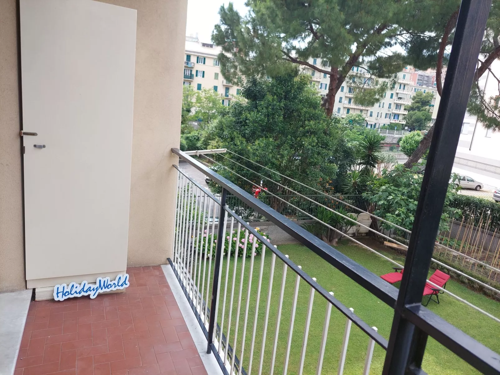 Für 4 Personen ca. 65 m&sup2; in Genua, Norditalien (Ligurien)-Outside