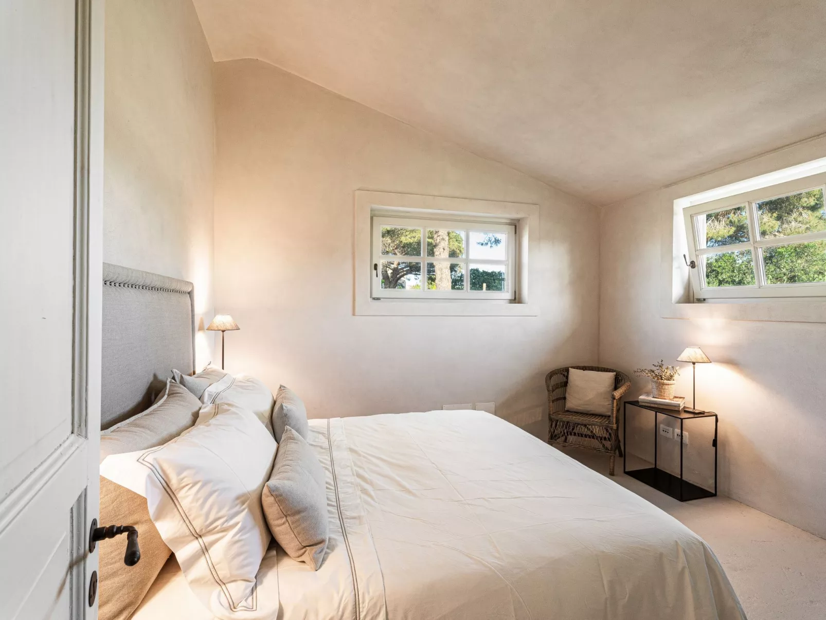 Capalbio Pool-Inside