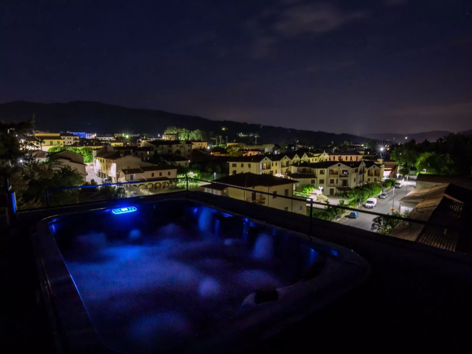 Medieval Tower mit Whirlpool auf der Dachterrasse-Inside