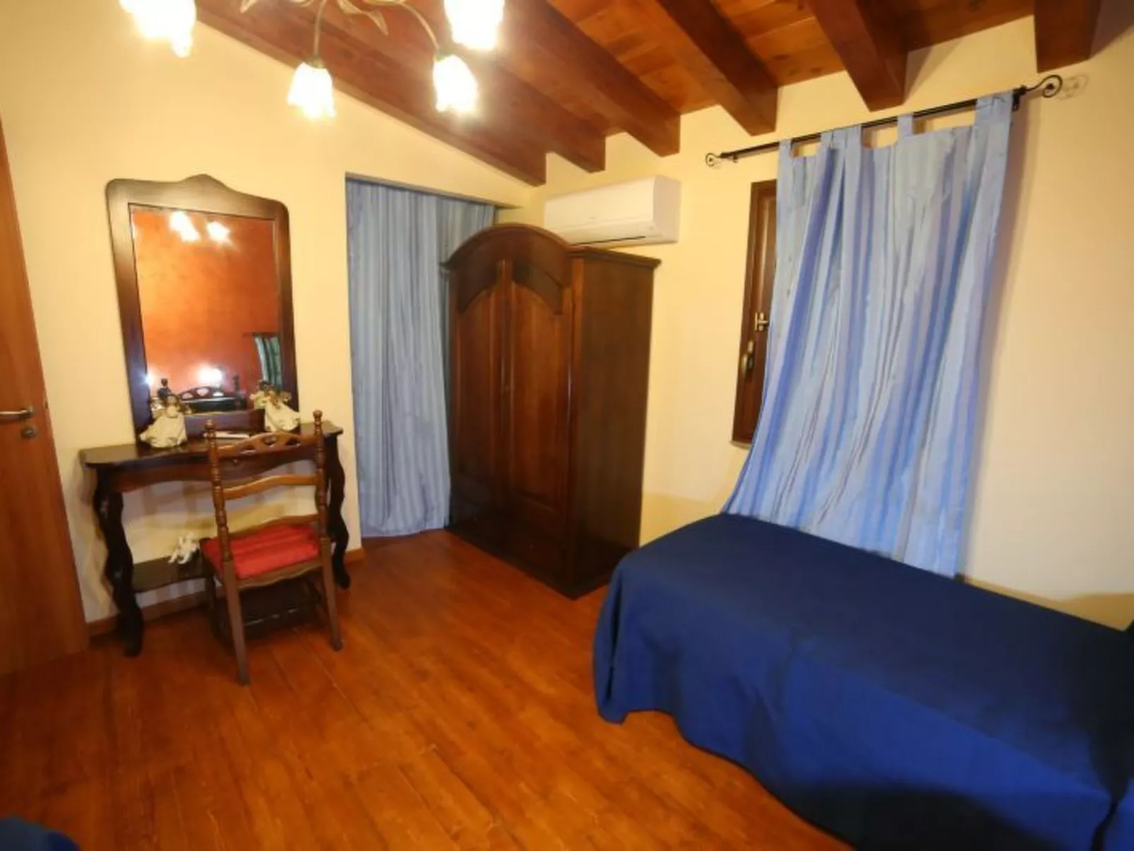 'Marc' mit Privatparkplatz-Image-tags.info