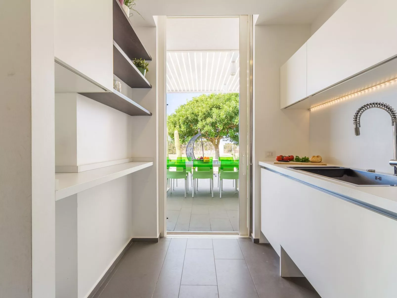 Anthea, Villa mit Pool und Fußball-Tennisplatz nur wenige Kilometer vom Strand-Inside