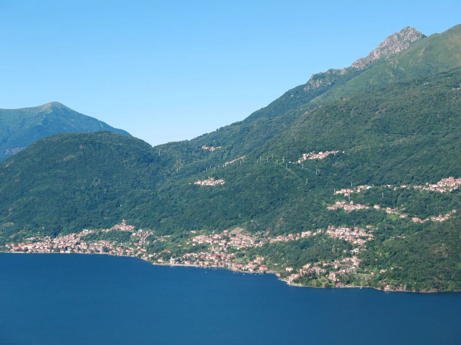 Rustikales Haus in ruhiger Lage mit  Seesicht-Area