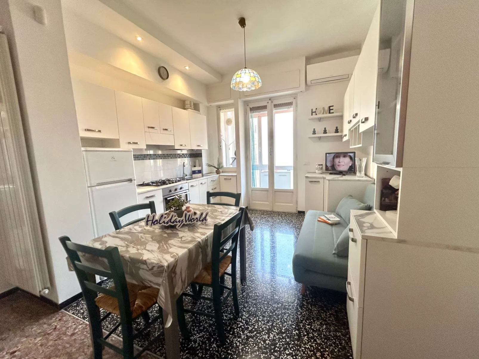 Goodvibes von Holiday World-Dedans