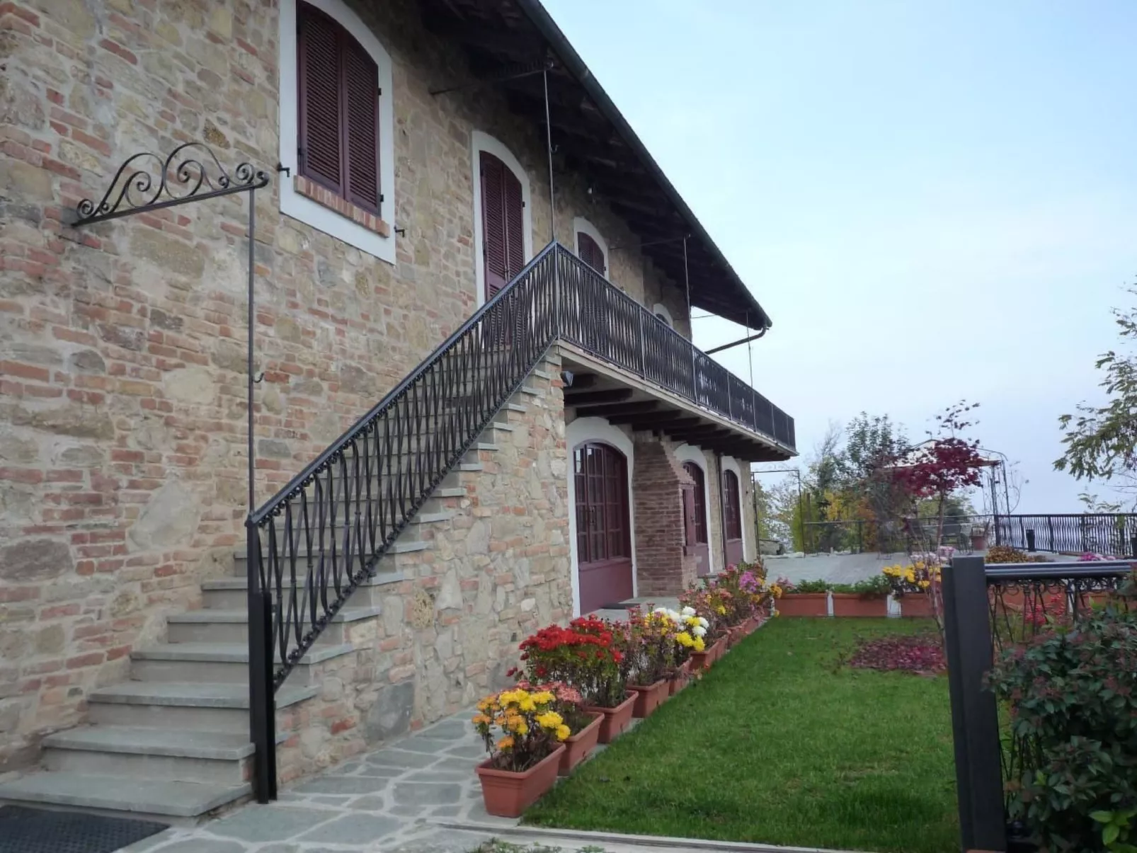 Wohnung in Verduno mit Garten-Draußen