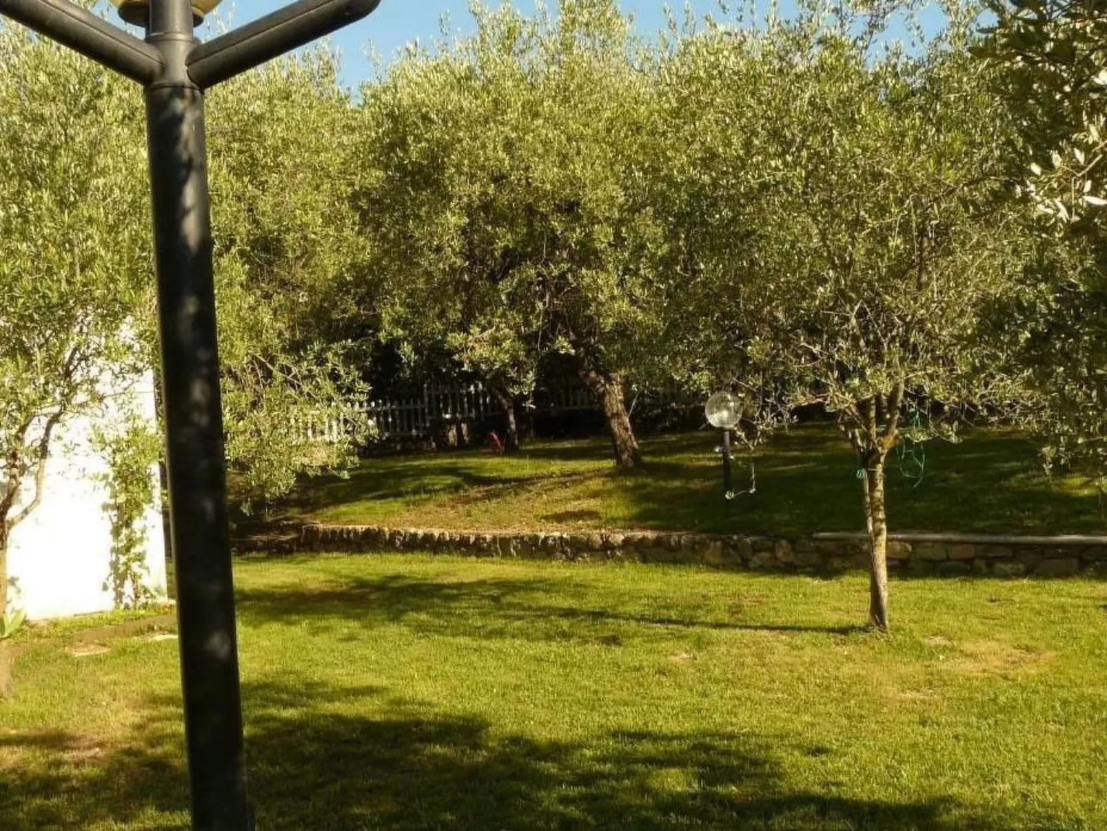 Villa am Gardasee mit großem Pool und Garten-Image-tags.info