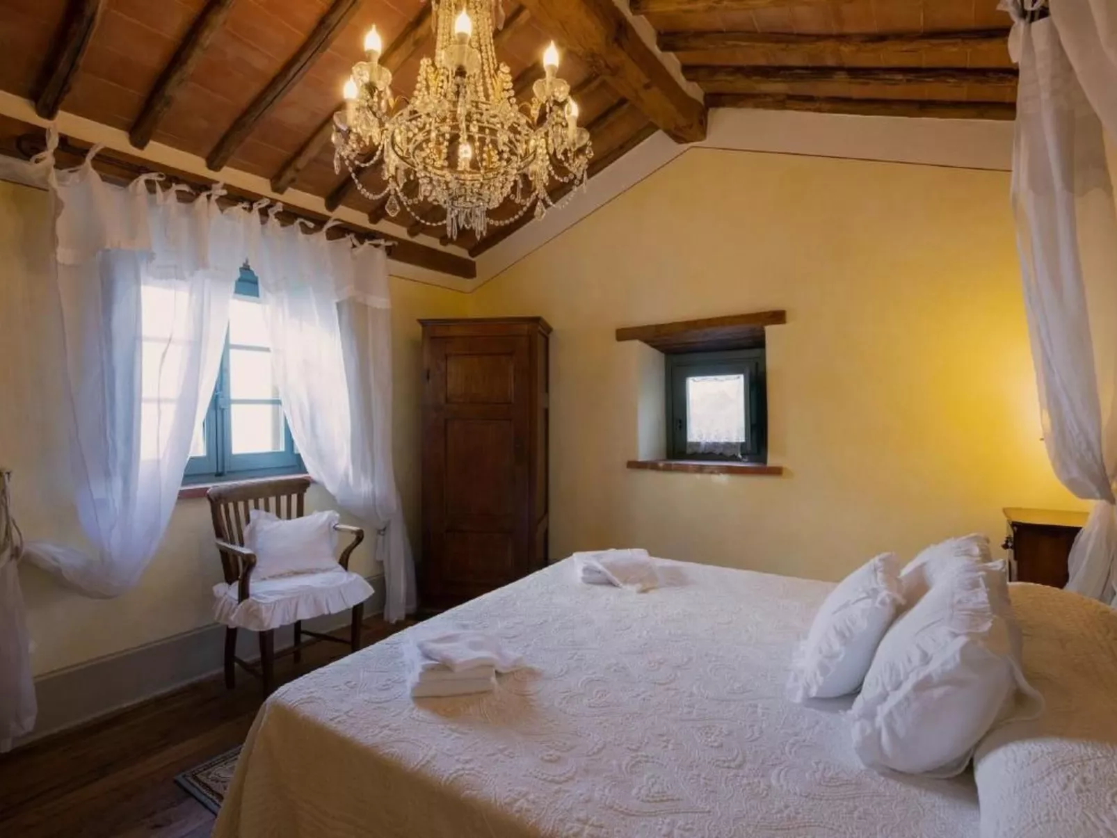 Wohnung in Cortona mit Terrasse, Garten und Grill-Drinnen