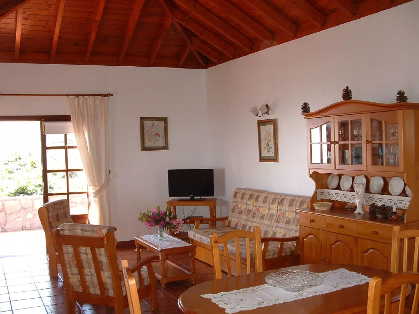 Mit Garten und wunderbarer Aussicht-Dedans