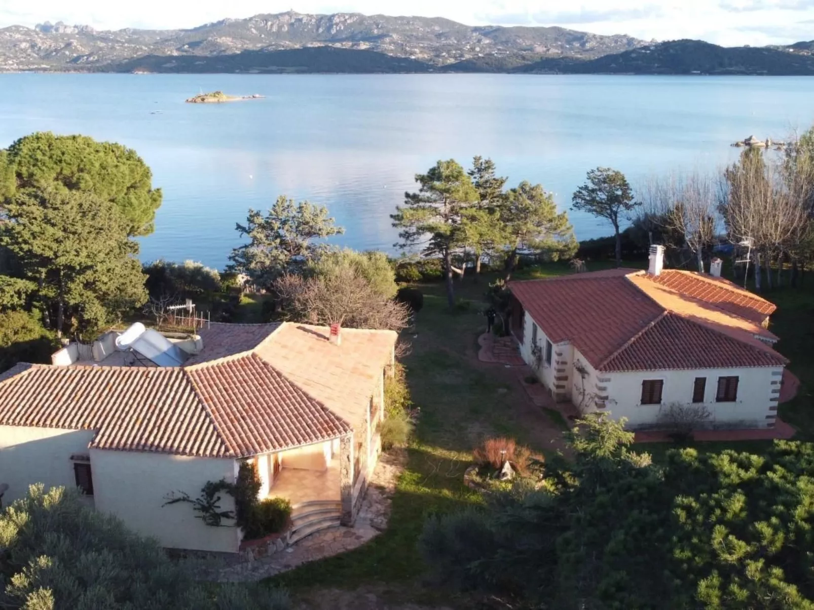 Charmante Wohnung Lungomare Cannigione-Outside