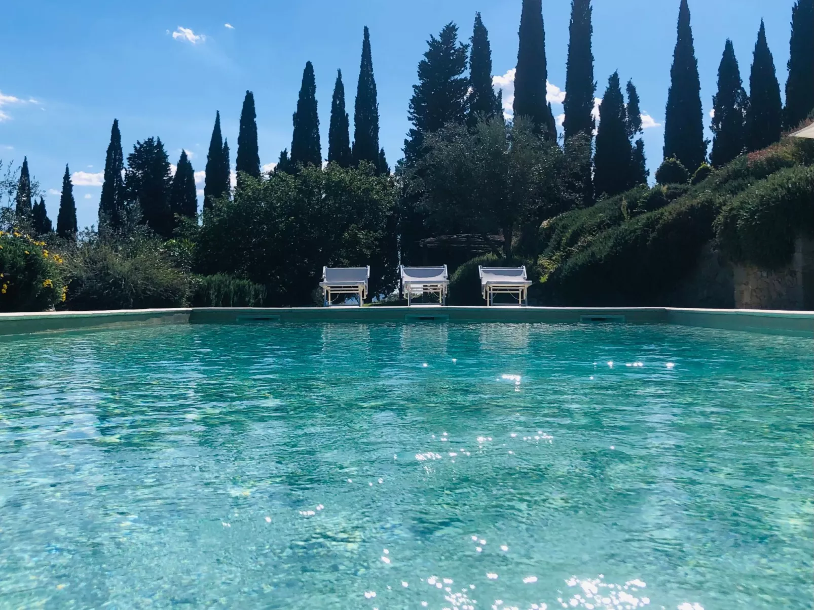 Anwesen mit Terrasse-Outside