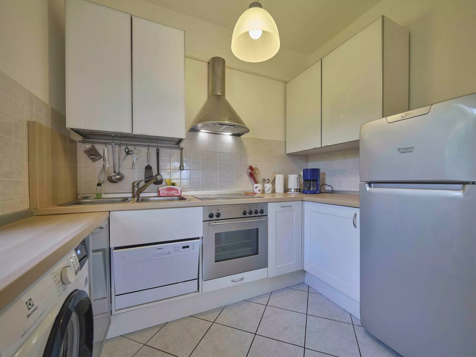 Mit Seeblick und privatem Garten-Inside