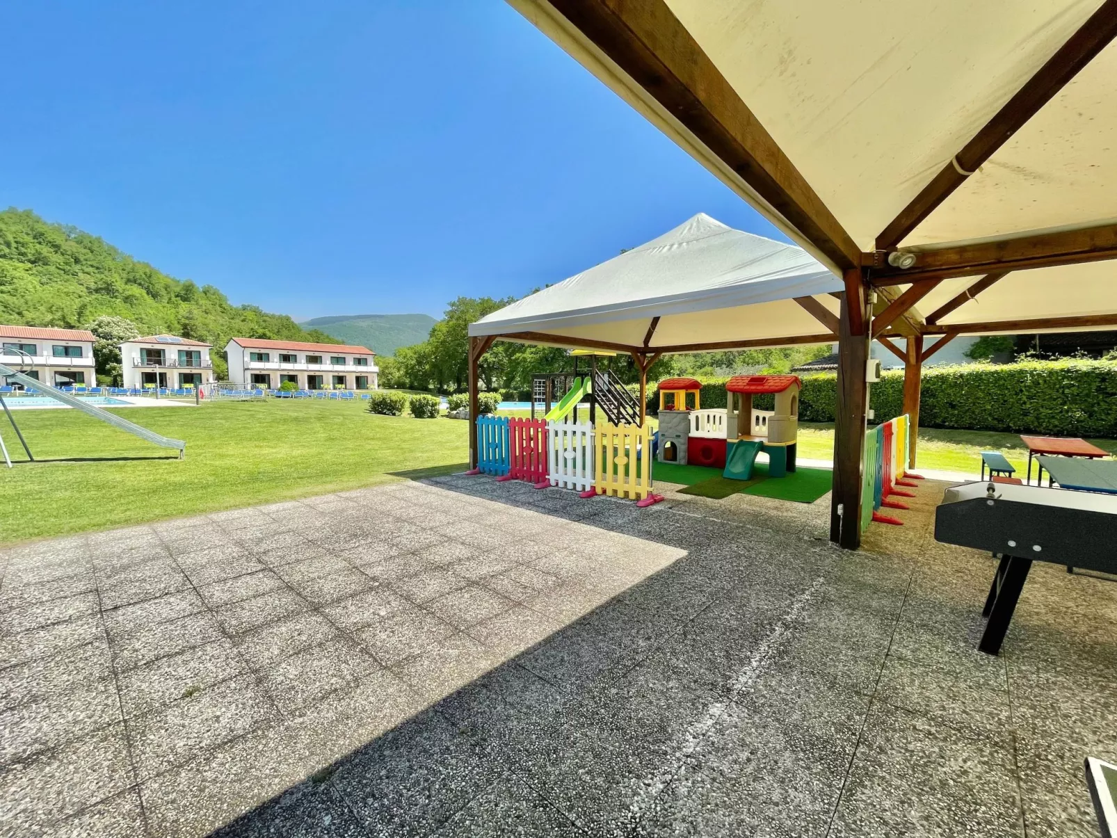 Wohnung in Costermano mit privatem Parkplatz-Dehors